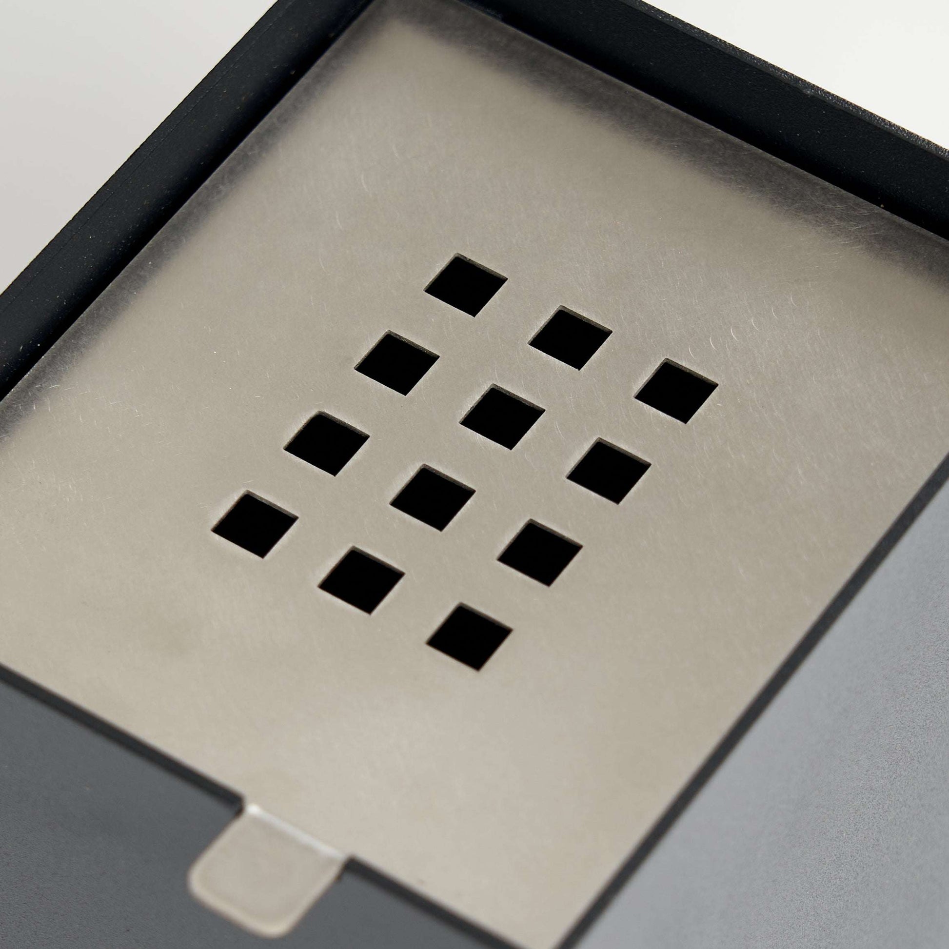 Stainless steel waste bowl lid detail