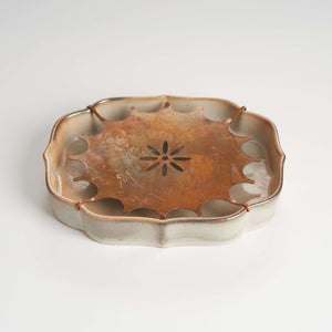Rustic teapot holder with drain