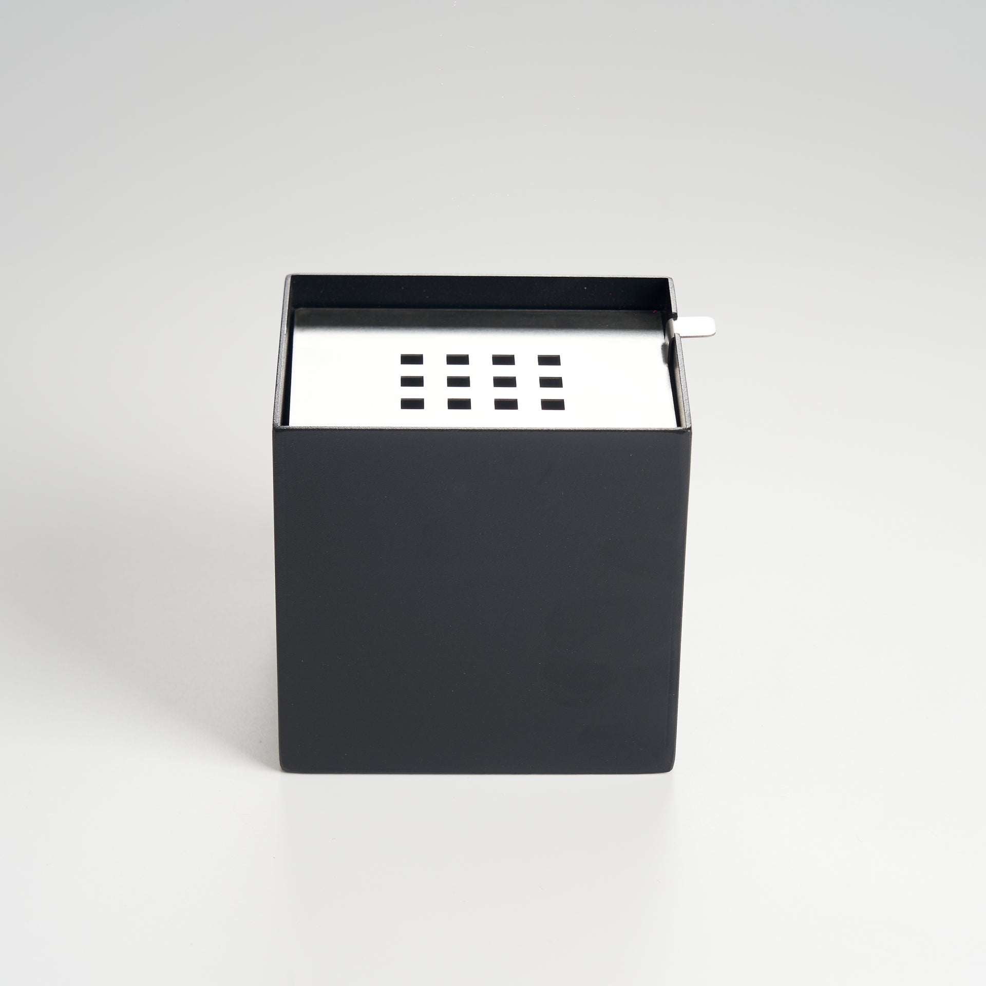 Modern iron tea waste bowl front