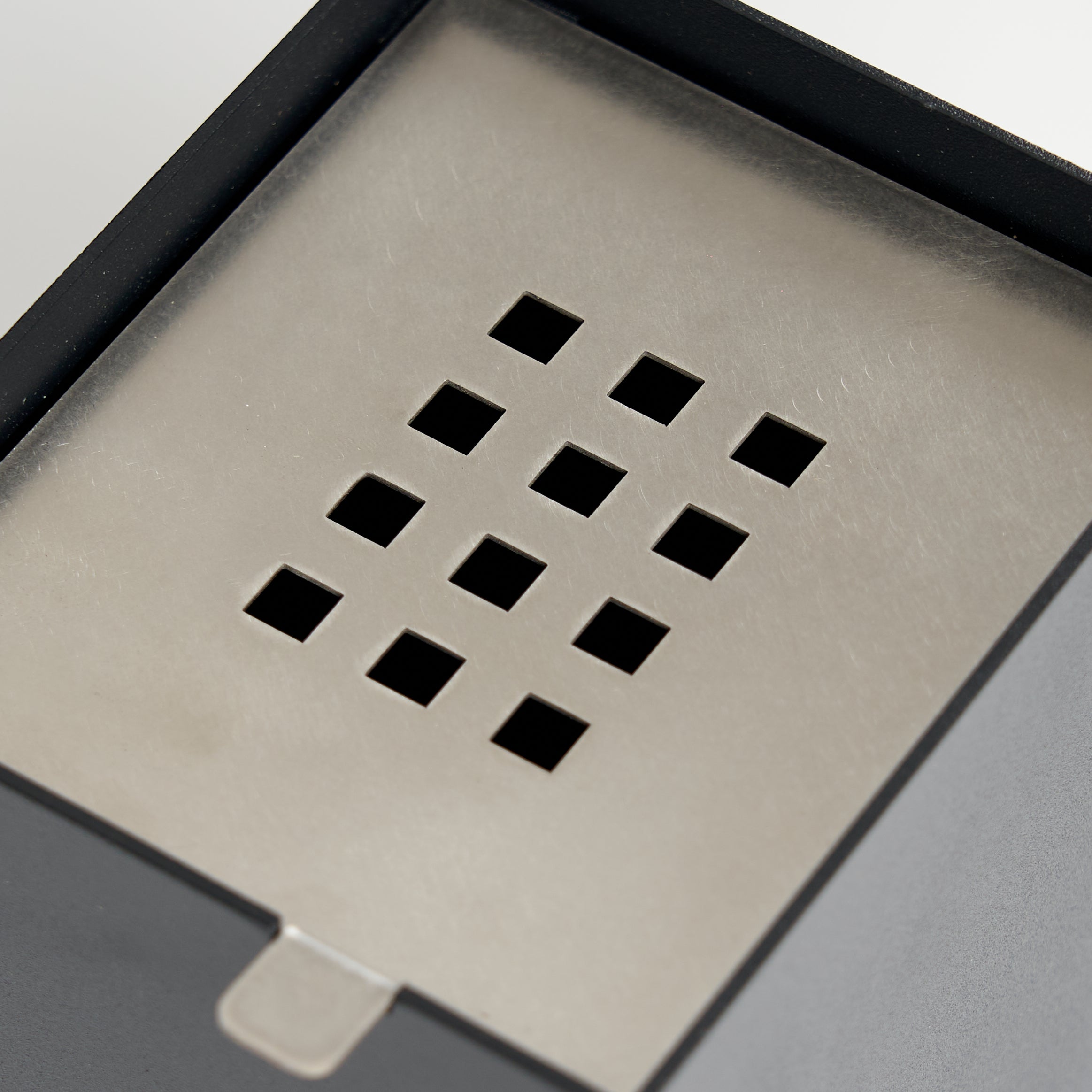 Stainless steel waste bowl lid detail