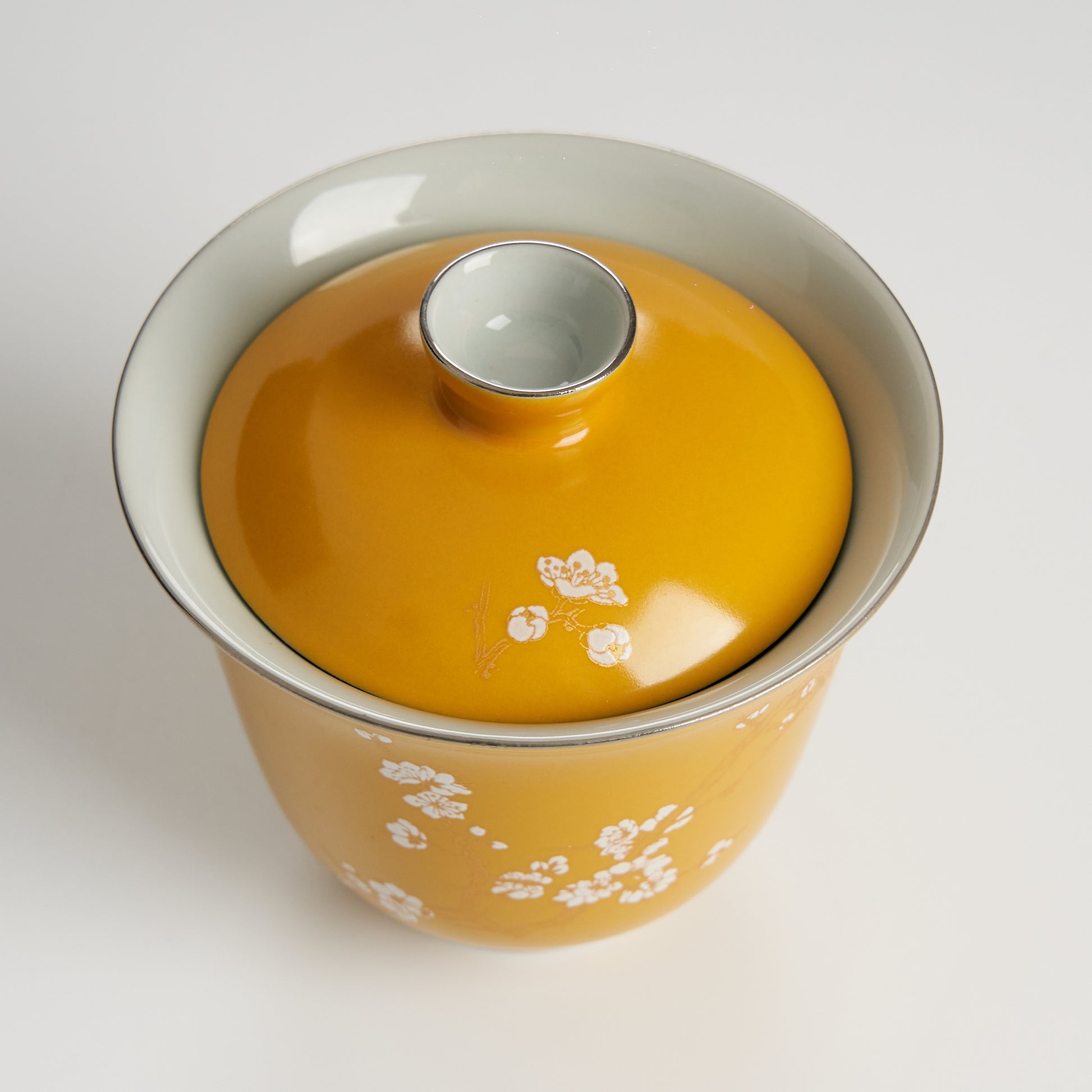 Top view yellow floral gaiwan