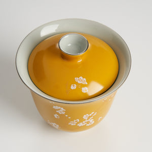 Top view yellow floral gaiwan