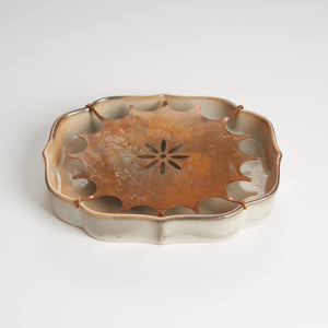 Rustic teapot holder with drain