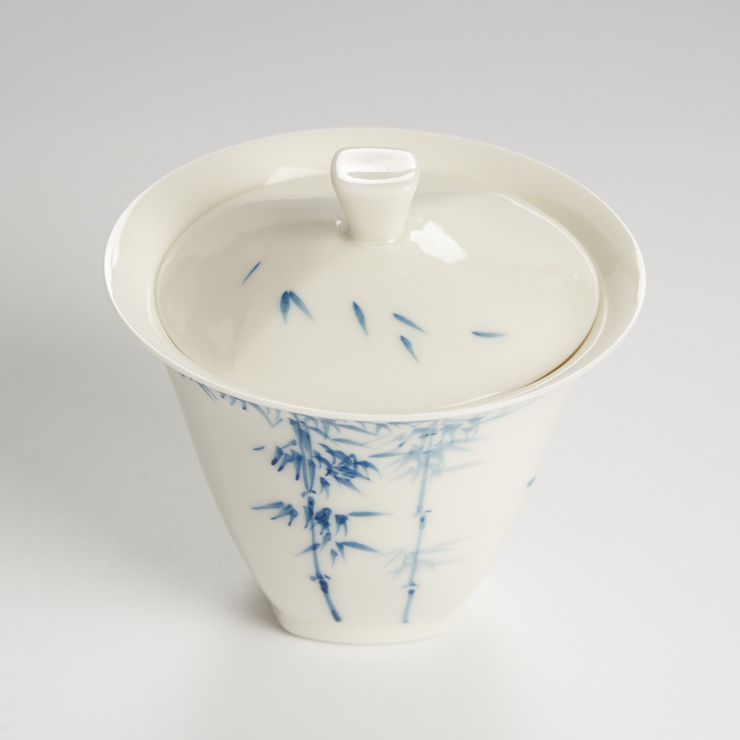 Top view white gaiwan blue bamboo