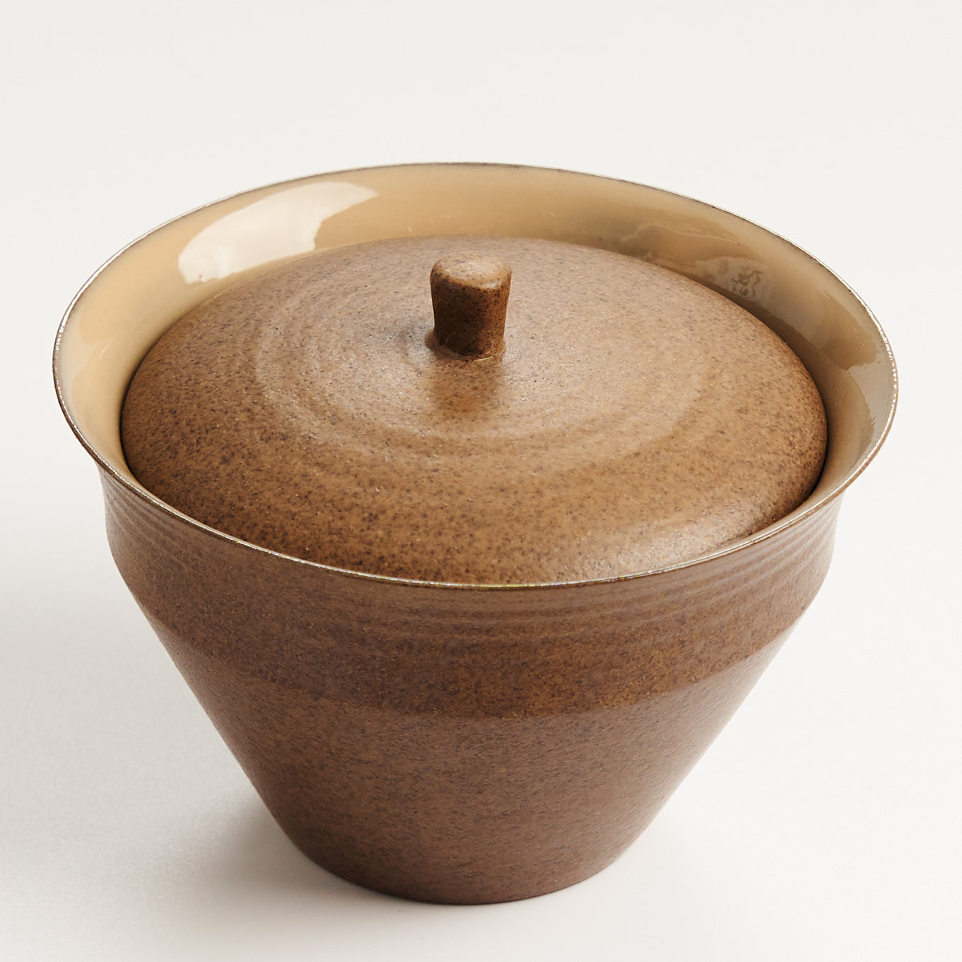 Earth glazed gaiwan with domed lid