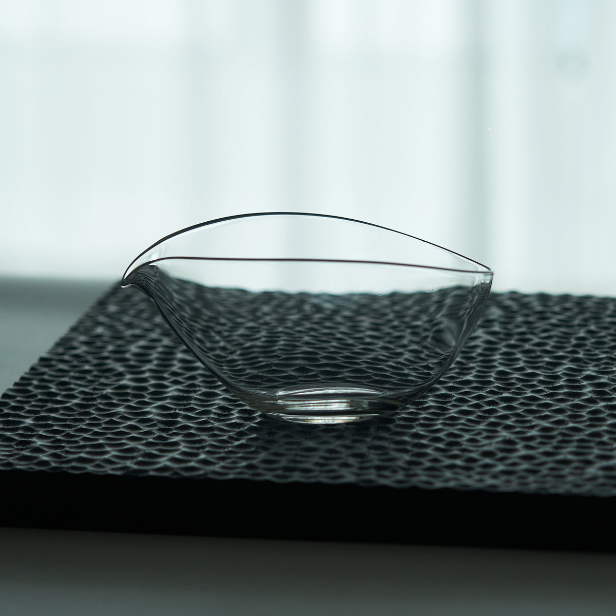 Boat-Shaped Glass Fair Cup — clear scene