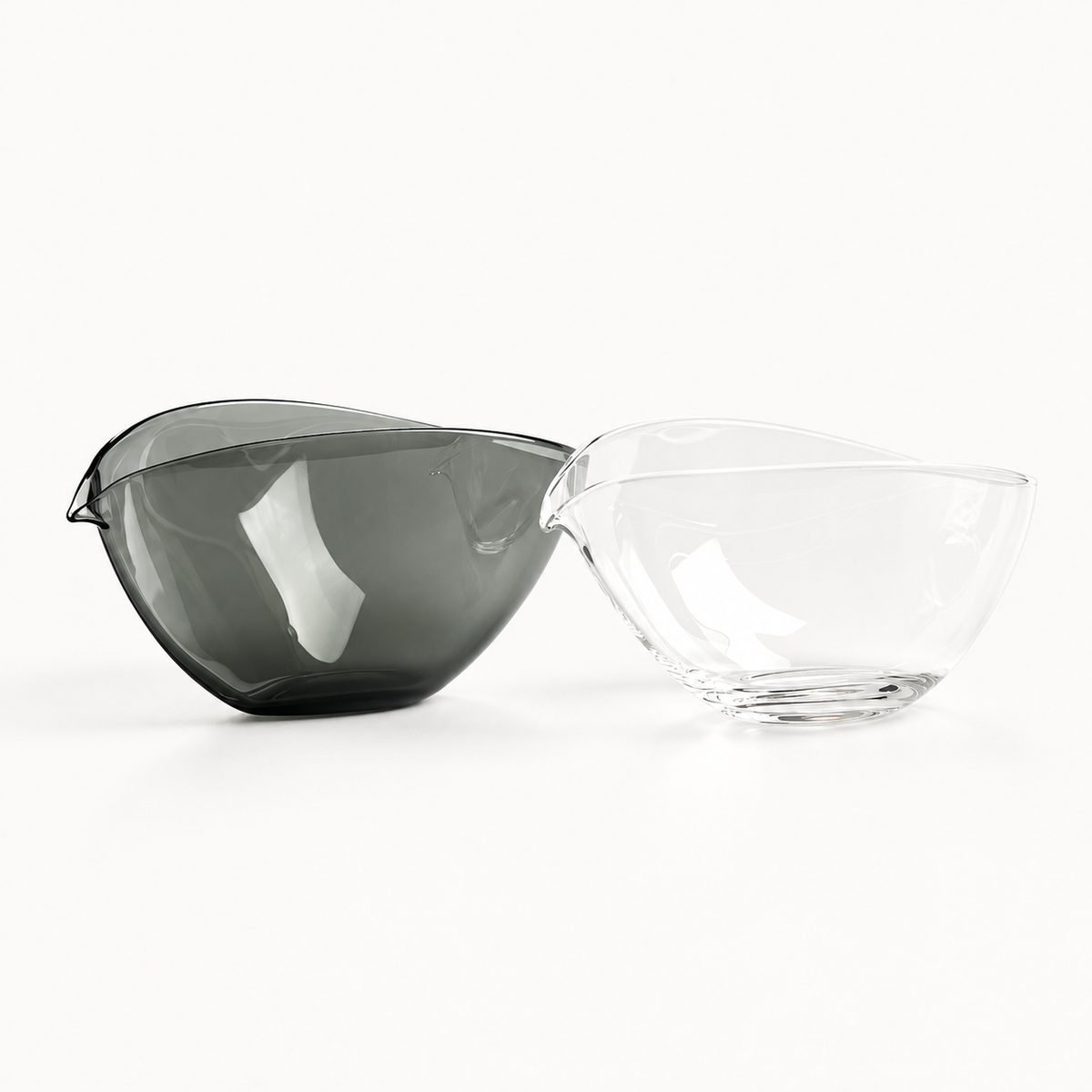 Boat-Shaped Glass Fair Cup — both colors