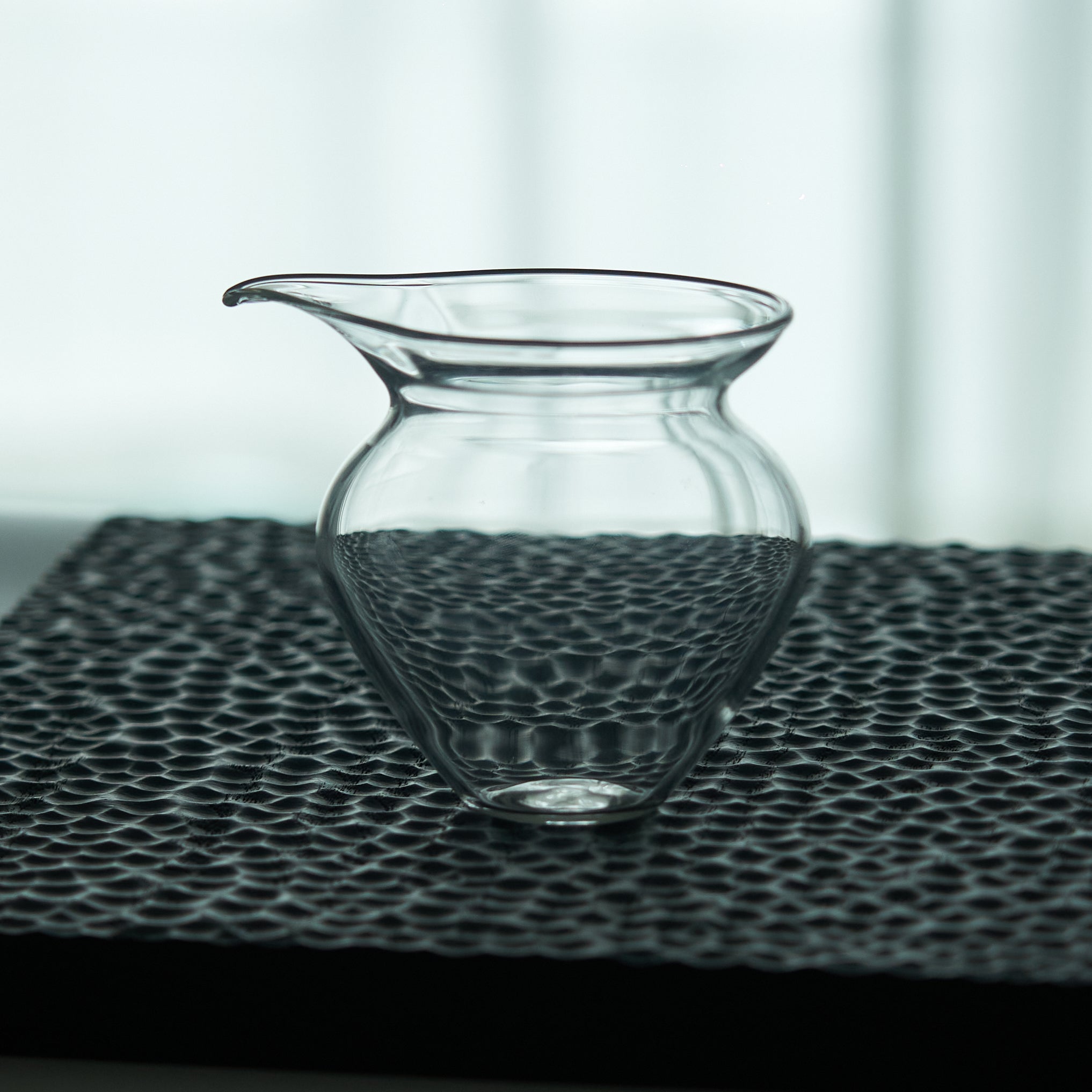 Pouch-Shaped Glass Fair Cup — view 3