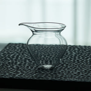 Pouch-Shaped Glass Fair Cup — view 3