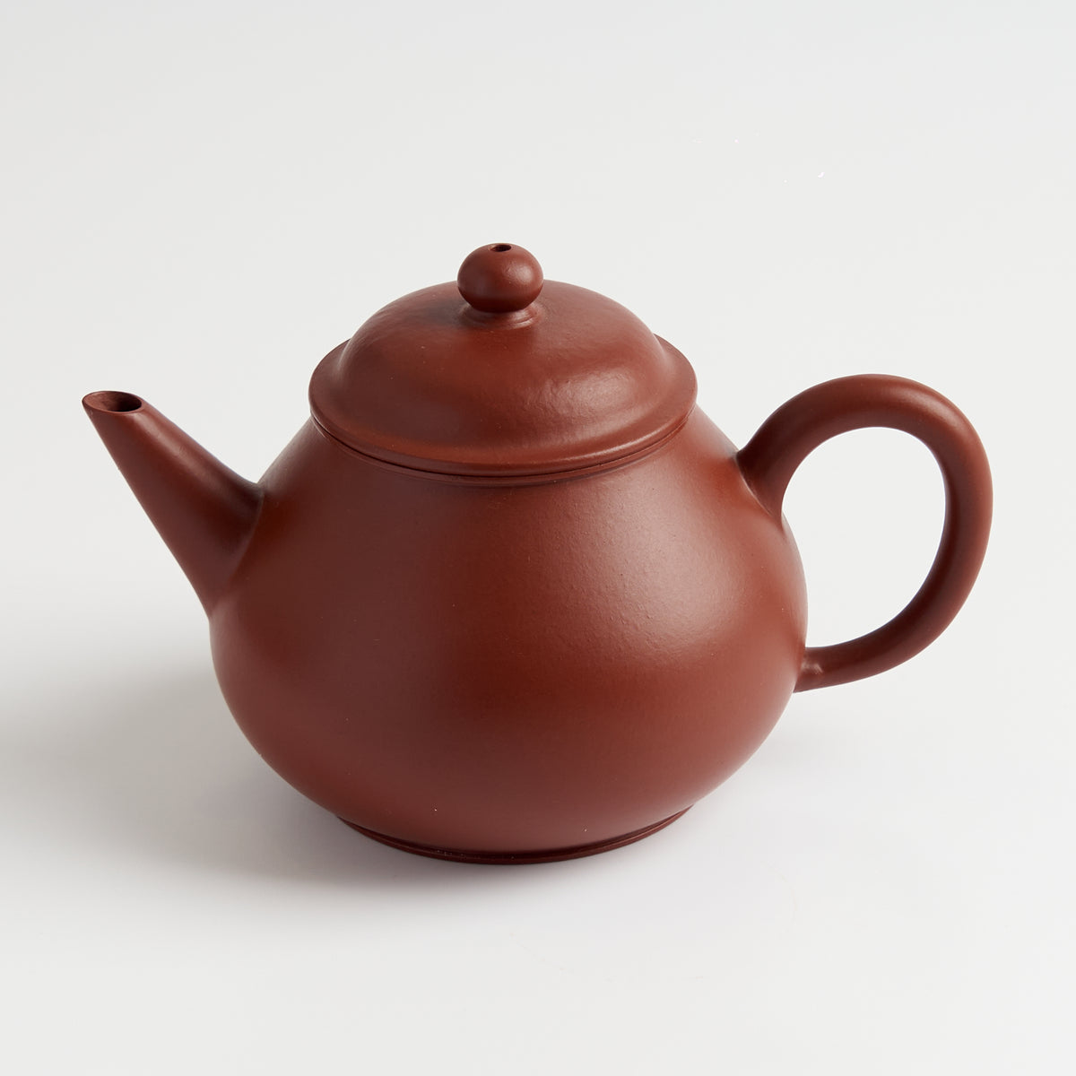 Ba Le Shuiping Teapot – angled view