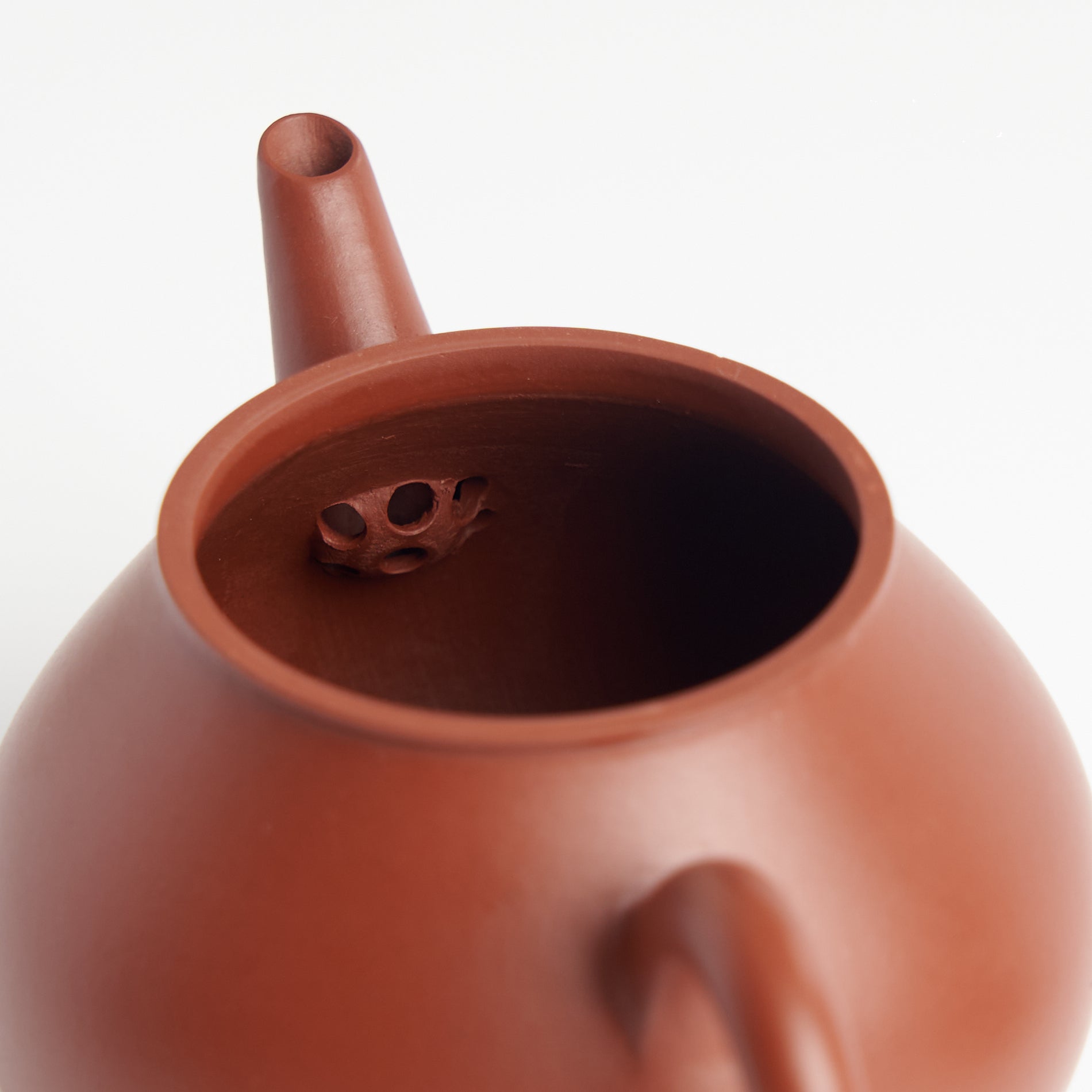 Ba Le Shuiping Teapot – interior filter holes
