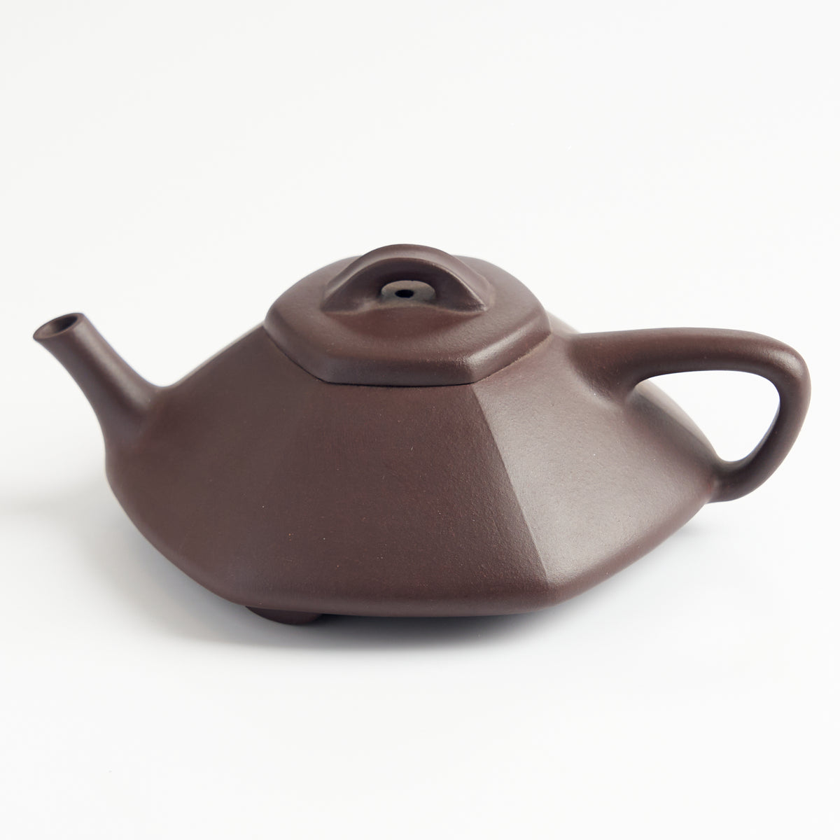 Bafang Shi Piao Teapot – angled view