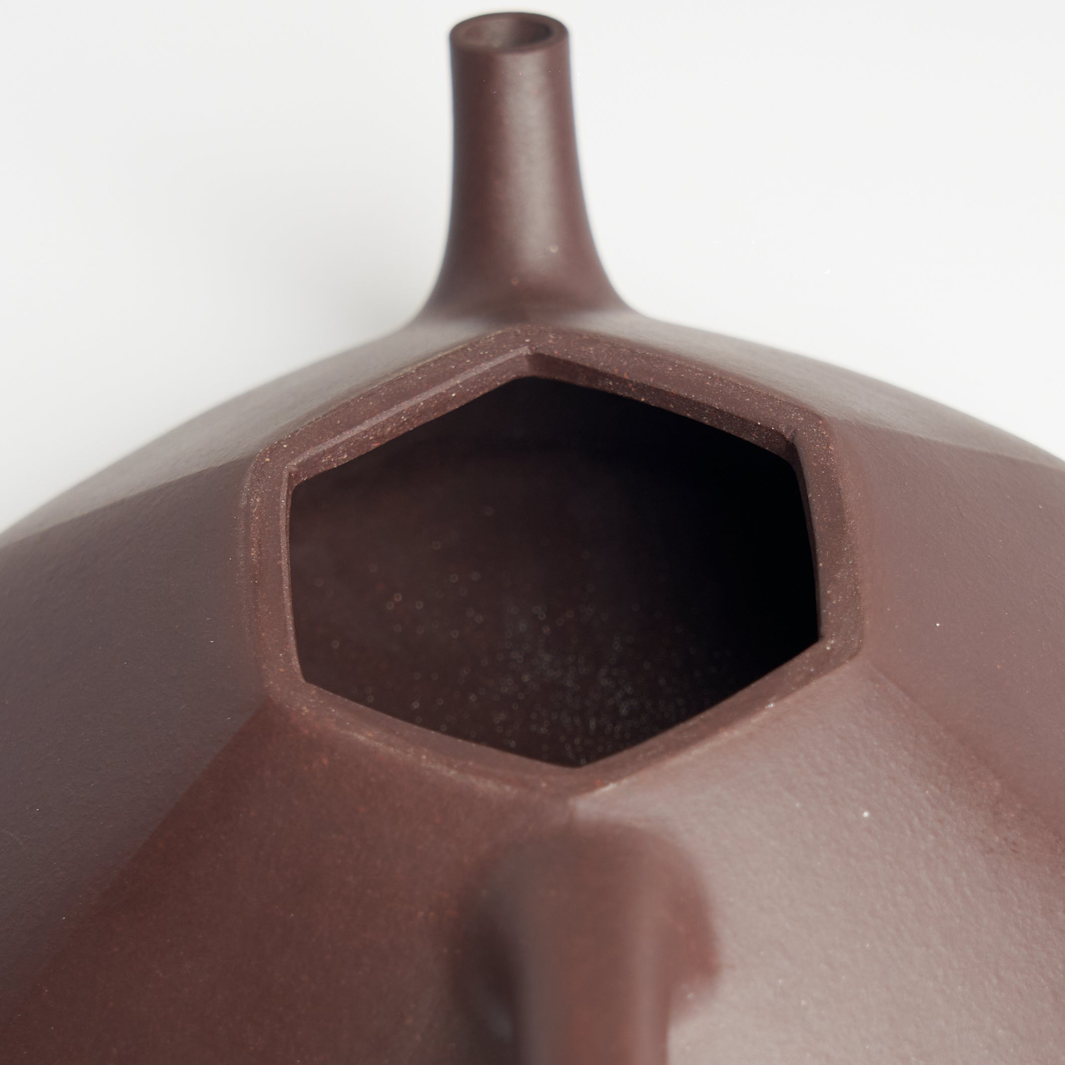 Bafang Shi Piao Teapot – rim and opening