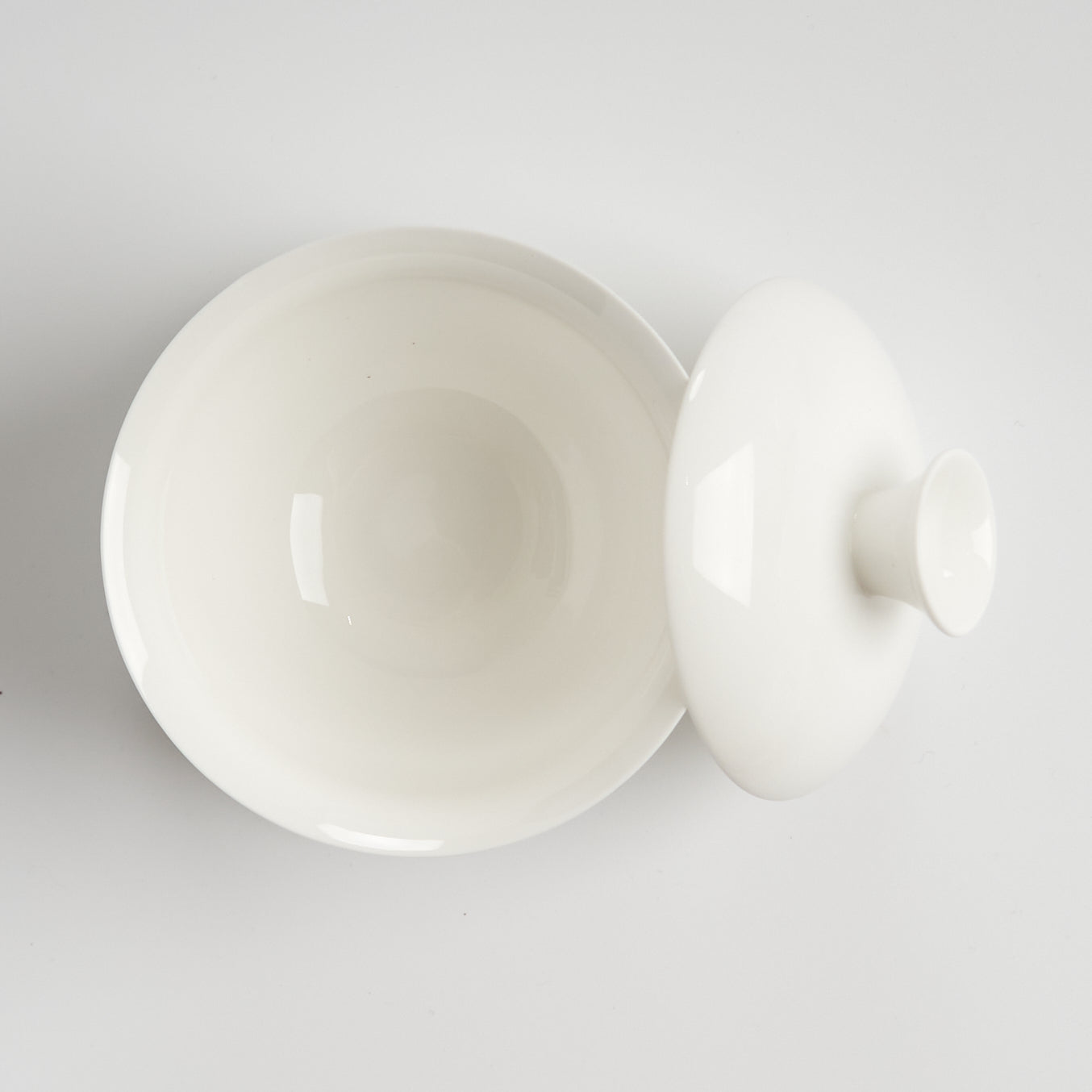 Translucent bone china 3-inch gaiwan, top-down open view