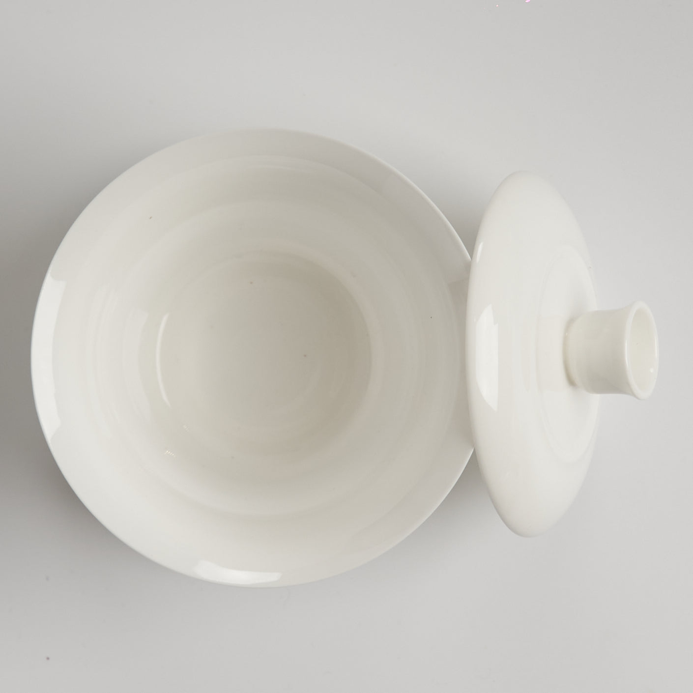 Translucent bone china bamboo-joint gaiwan, top-down open view