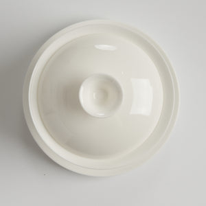 Translucent bone china trumpet-rim gaiwan, top-down closed view