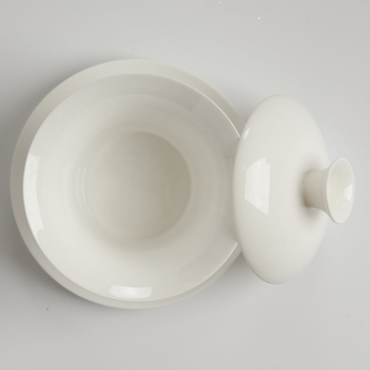 Translucent bone china trumpet-rim gaiwan, top-down open view