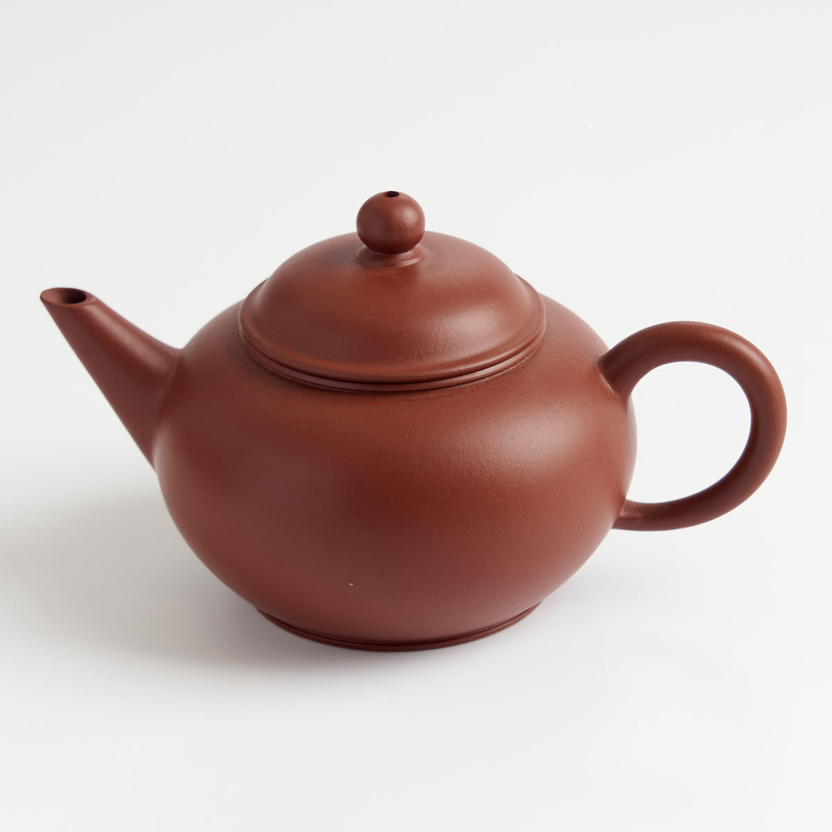 Classic Shuiping Teapot – angled view