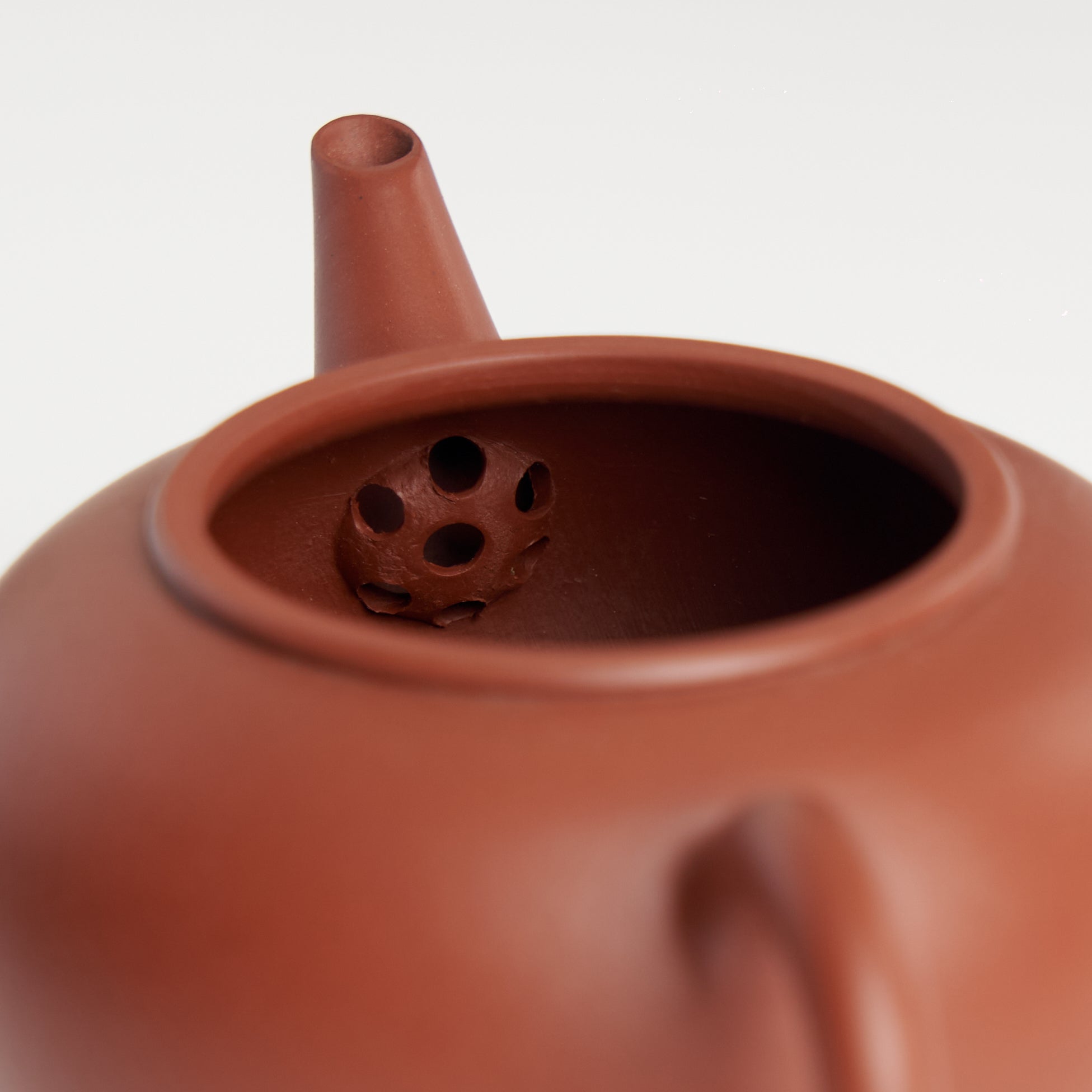 Classic Shuiping Teapot – interior filter holes