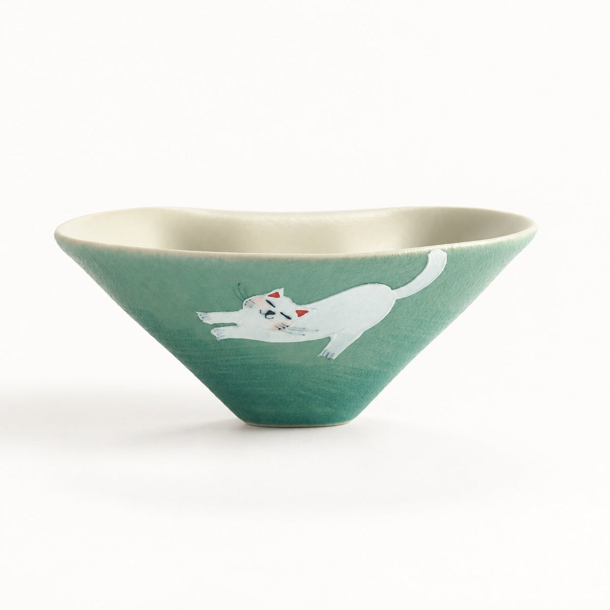Hand-Painted Stretching Cat Gaiwan — front view