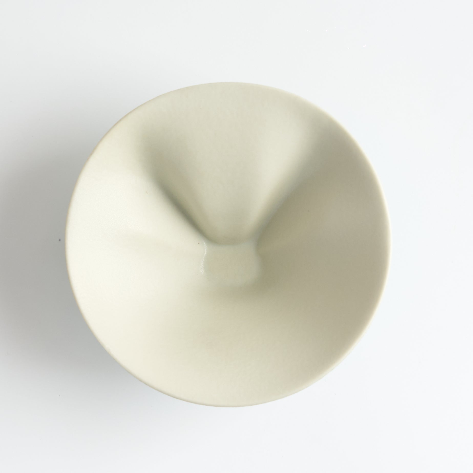 Hand-Painted Stretching Cat Gaiwan — top detail