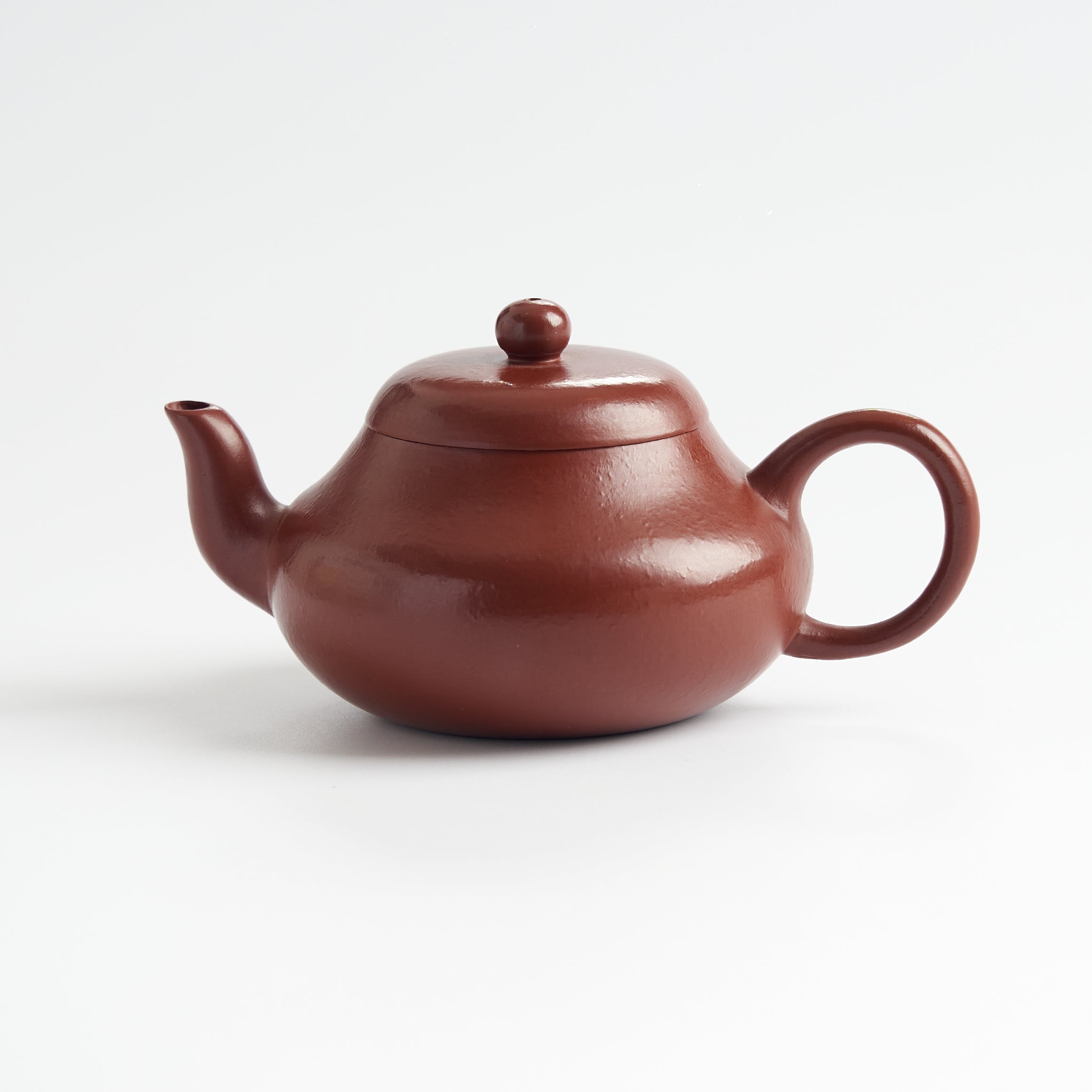 Junde-Style Low Pear-Shaped Teapot – front view