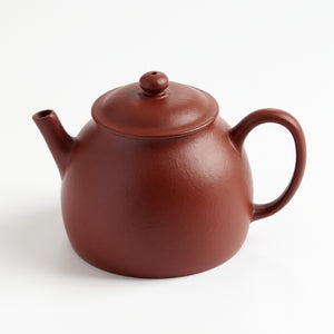 Li Mao Qin Quan Teapot – angled view