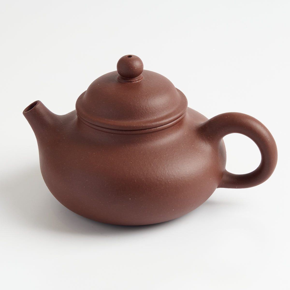 Rong Tian Teapot – angled view